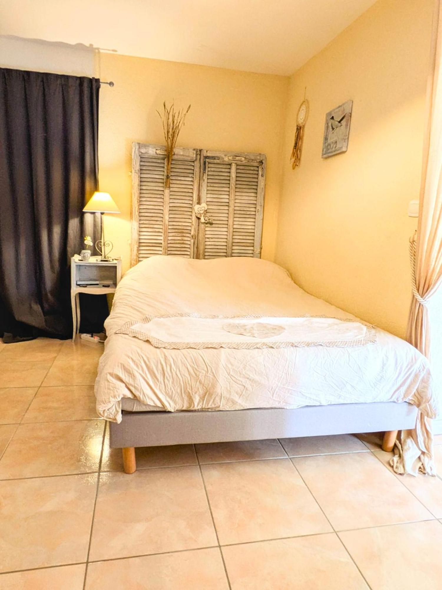 La Villa Jasmin مونتارو الغرفة الصورة